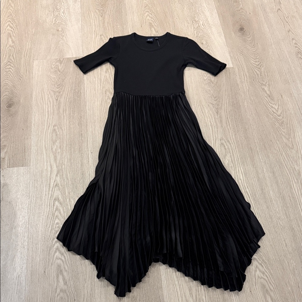 NWT Gap Satin Pleated Midi Dress - Picture 3 of 4